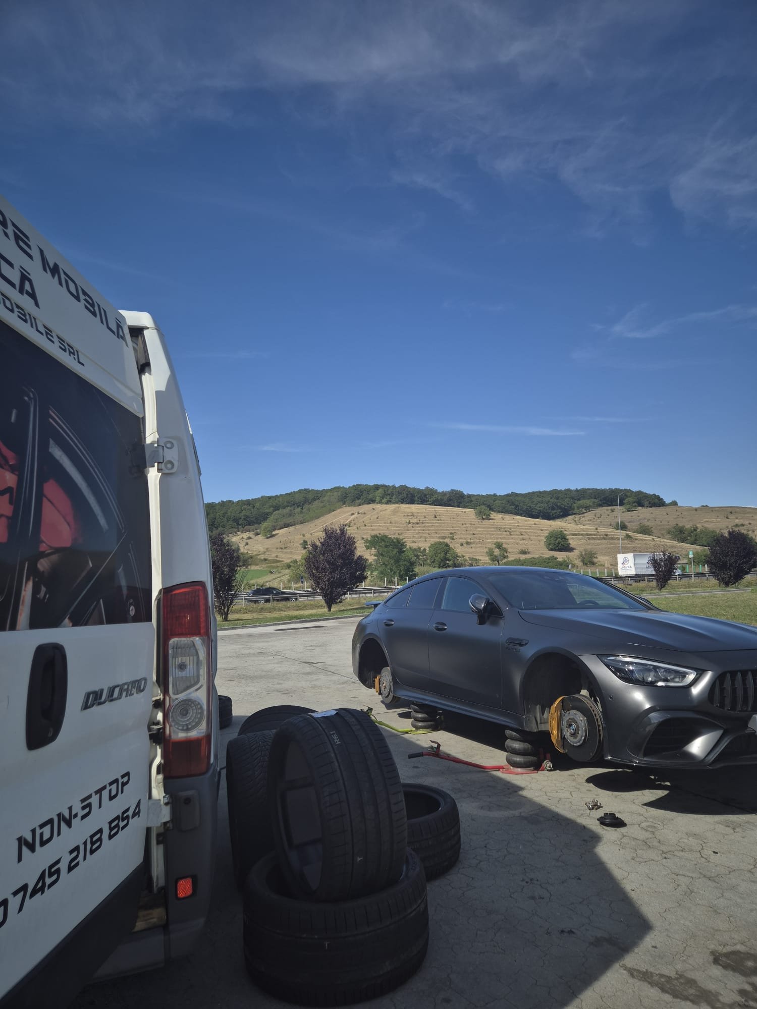 Vulcanizare mobilă Sibiu - echipă profesională